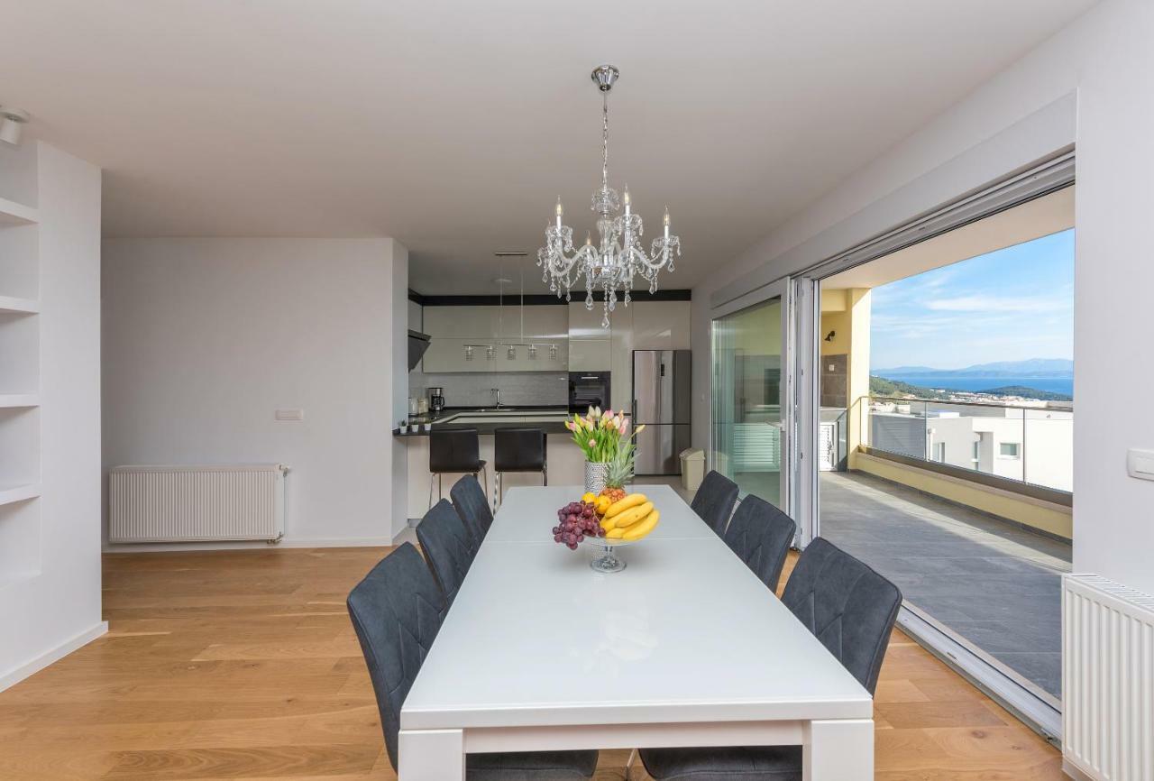 Penthouse Jure Apartamento Makarska Exterior foto
