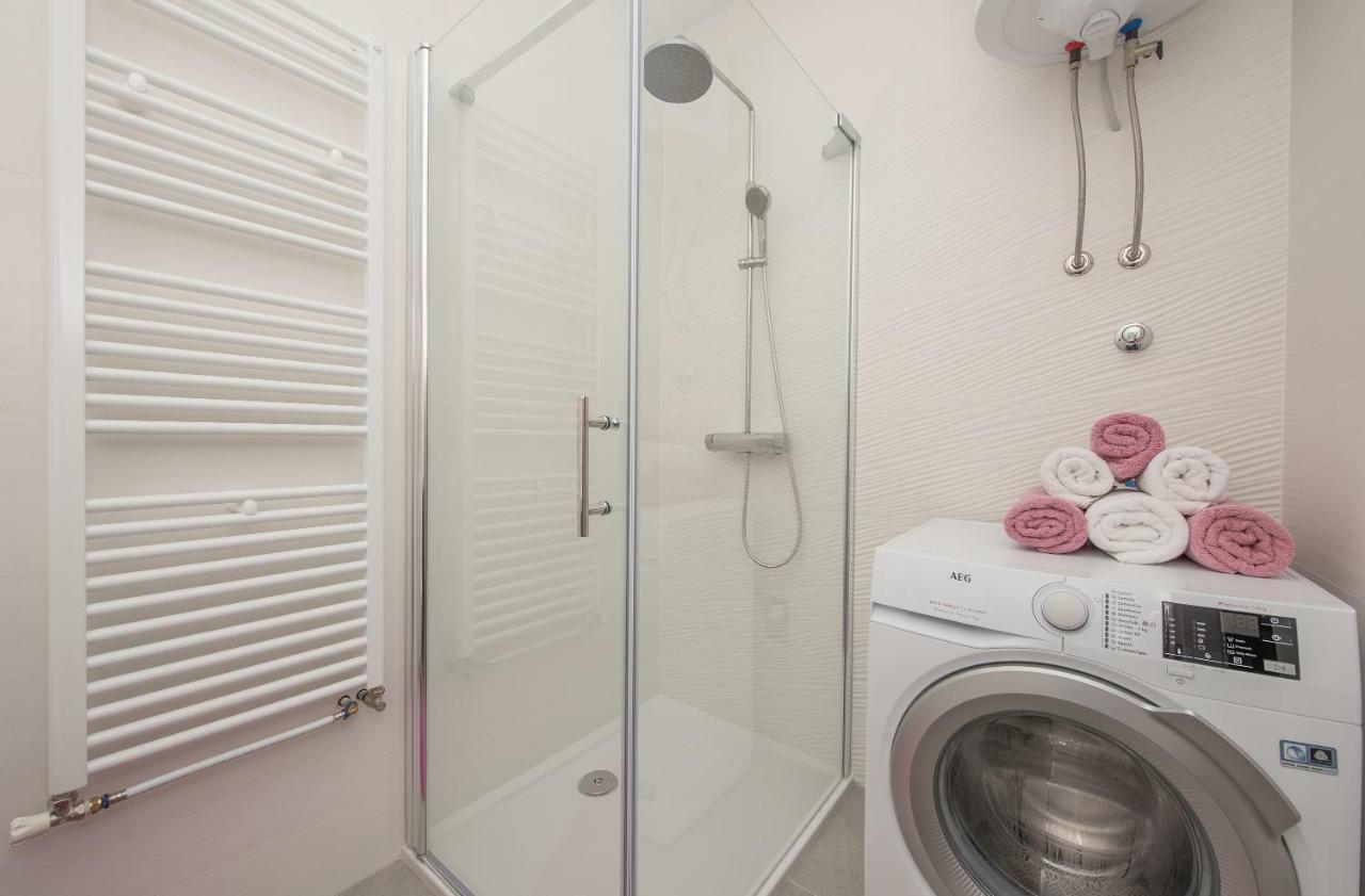 Penthouse Jure Apartamento Makarska Exterior foto