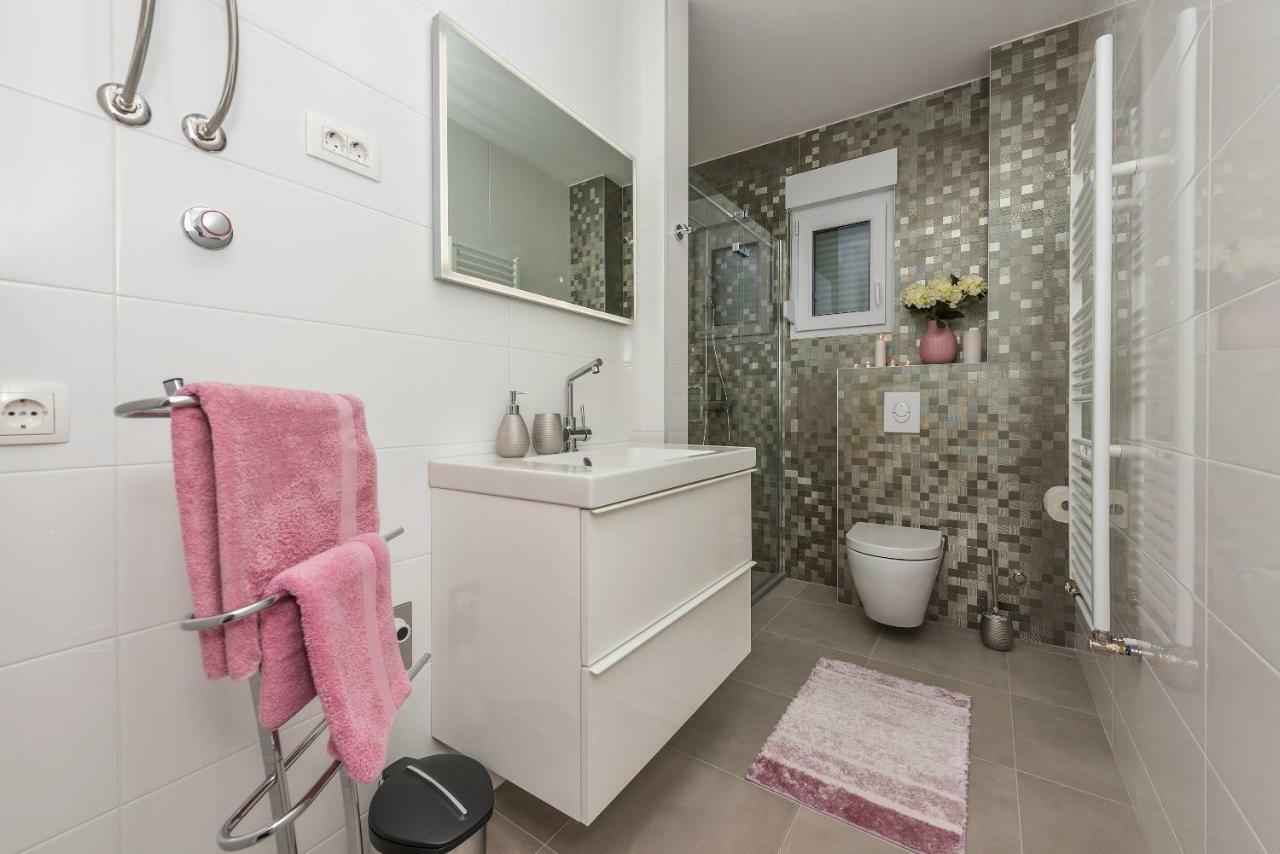 Penthouse Jure Apartamento Makarska Exterior foto