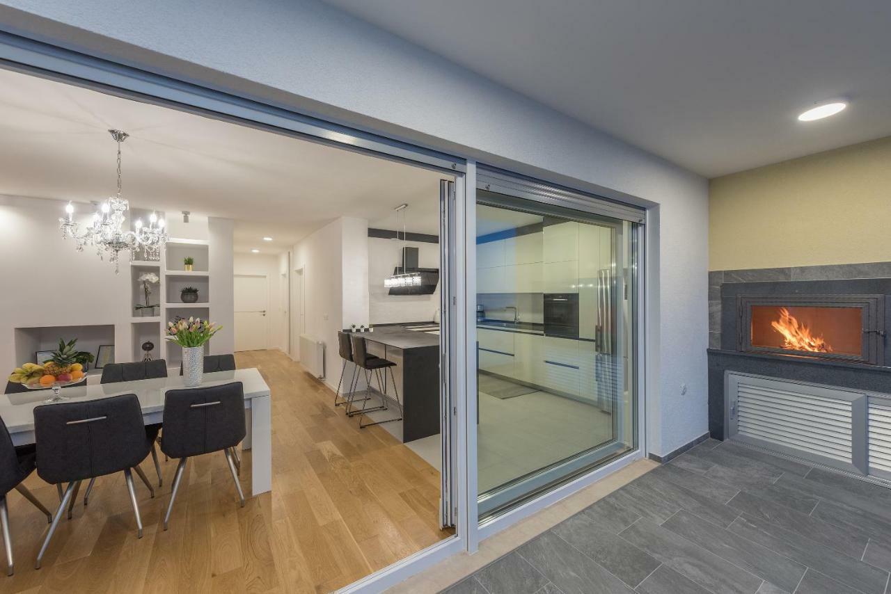 Penthouse Jure Apartamento Makarska Exterior foto